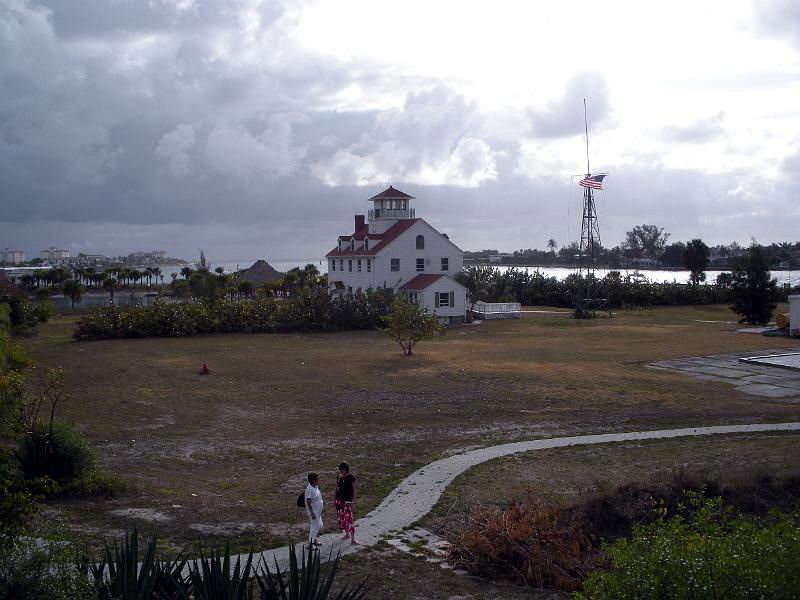 Hector 056 031409.jpg - Compliments of Hector Padron-AD4C